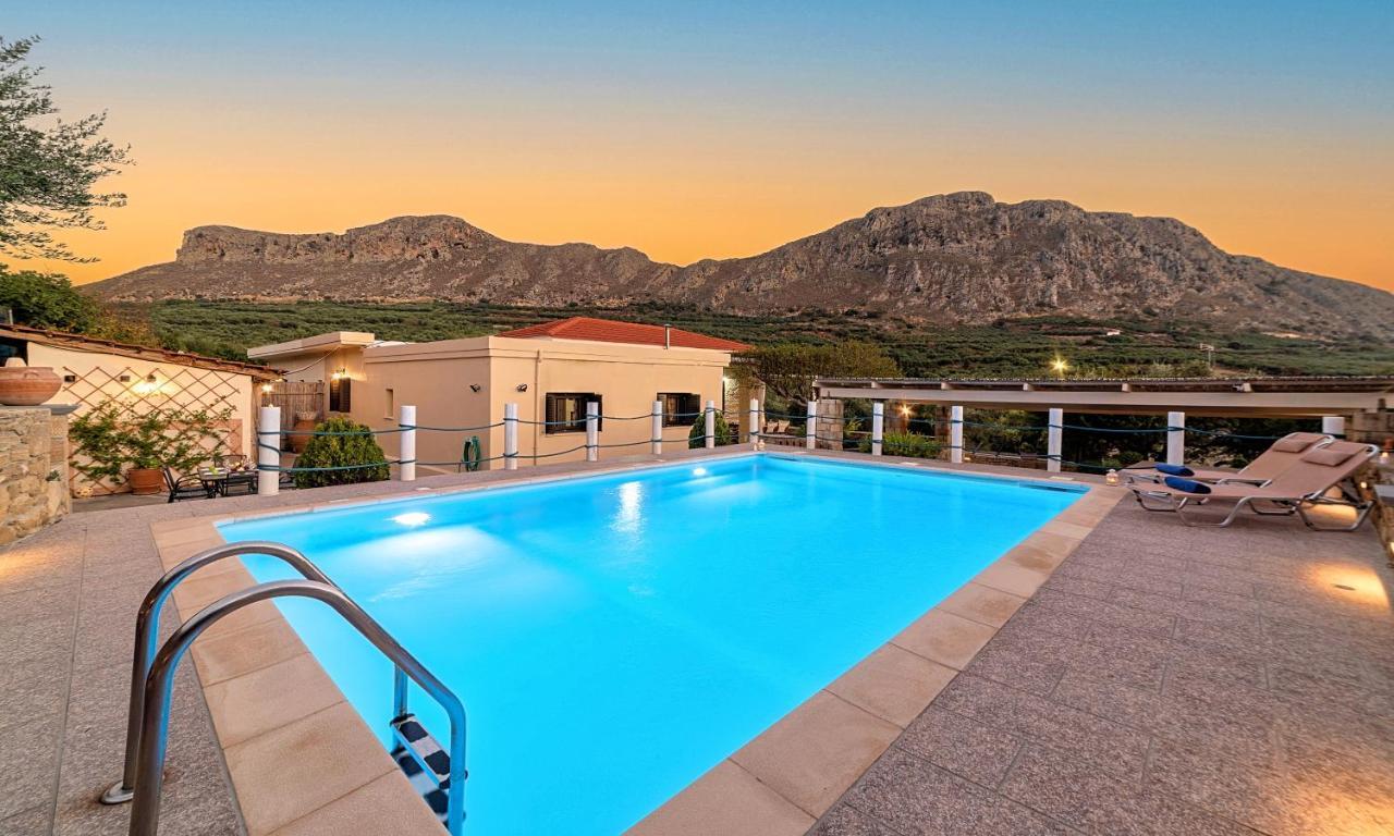 Cretan Kera Villa Heated Pool エクステリア 写真
