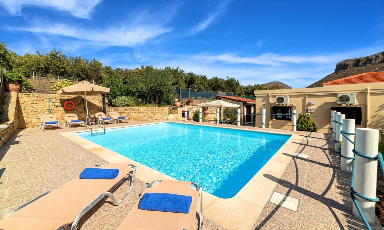 Cretan Kera Villa Heated Pool エクステリア 写真